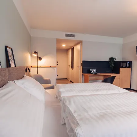 Otel Harry's 2*